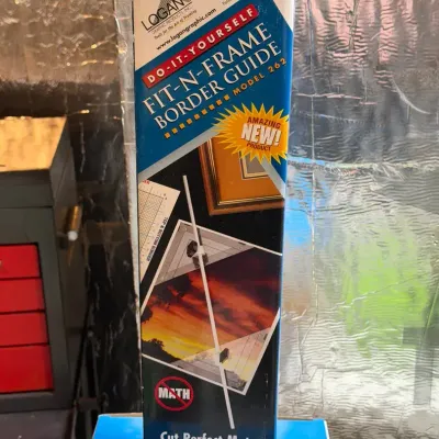 Logan Do It Yourself Border Guide  NIB