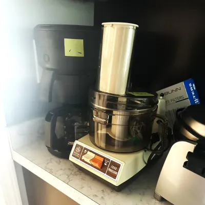 Sale Photo Thumbnail #15: food processor and coffee pot