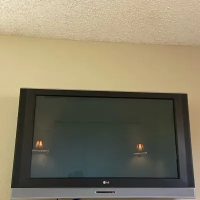 LG TV & Wall Mount