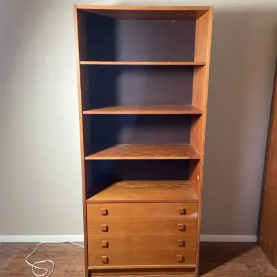 Bookshelf W/ Drawers