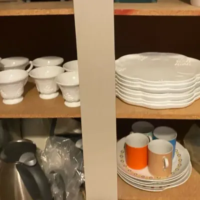 Milk Glass Vibe Set Of Plates And Cups