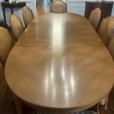 Thomasville Oval Dining Table With 2 Leaves & Cane-Back Chairs