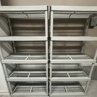 Plastic Utility Shelving (2 of 2)