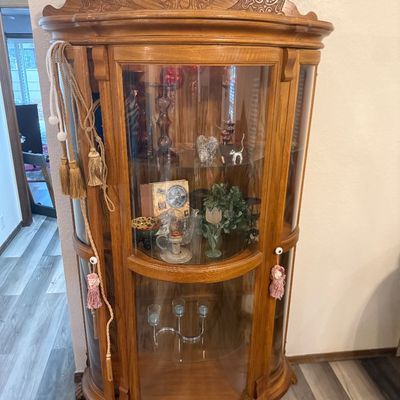 Pulaski Tiger Oak Lighted Curio Cabinet