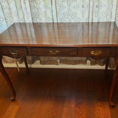 Sale Photo Thumbnail #85: Secretary style Desk