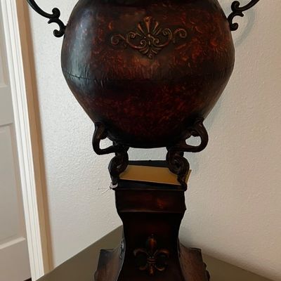 Sale Photo Thumbnail #90: Metal home decor 