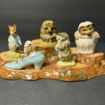 Beswick Beatrix Potter Figurines With Tree Stump Base Lot 4