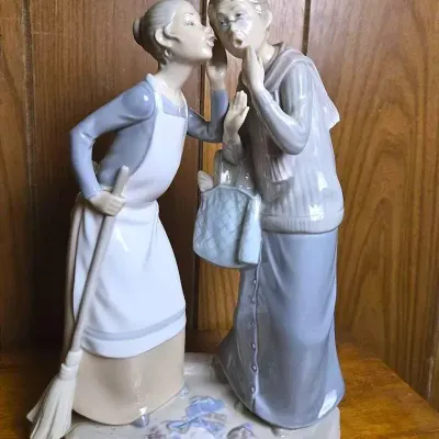Lladro The Gossips Figurine -4984
