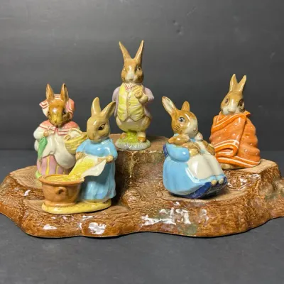 Beswick Beatrix Potter Figurines With Tree Stump Base Lot 8