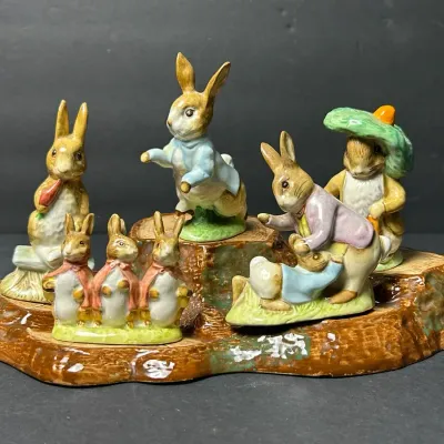Beswick Beatrix Potter Figurines With Tree Stump Base Lot 7