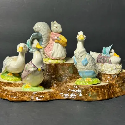 Beswick Beatrix Potter Figurines With Tree Stump Base Lot 11