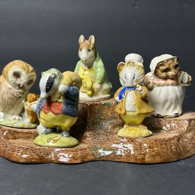 Beswick Beatrix Potter Figurines With Tree Stump Base Lot 6