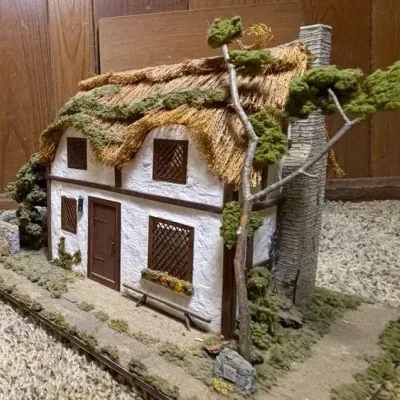 Thatched Roof Cottage Dollhouse 