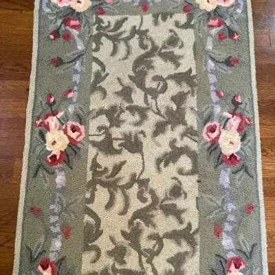 Floral Hooked Runner, Vintage 94”l