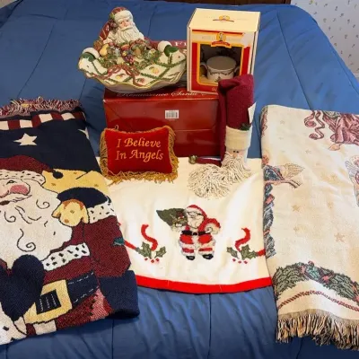 Christmas w/ Spode, Fitz & Floyd, Throws, Tree Skirt ++
