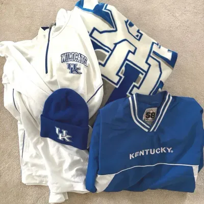 Vintage UK Pullover Wind Breaker, Kentucky Retro Top And UK Fleece Blanket +