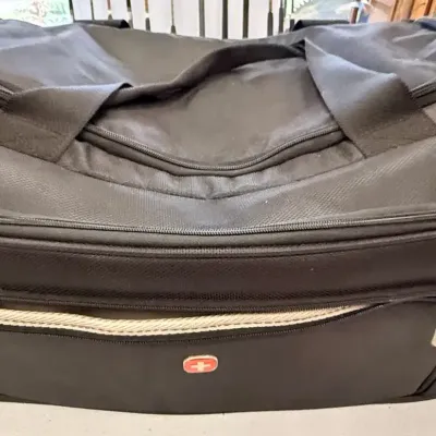 Loaded BlackTip Saltwater Fishing Tackle Bag – Hooks, Sinkers, Floats, Lures & Tools