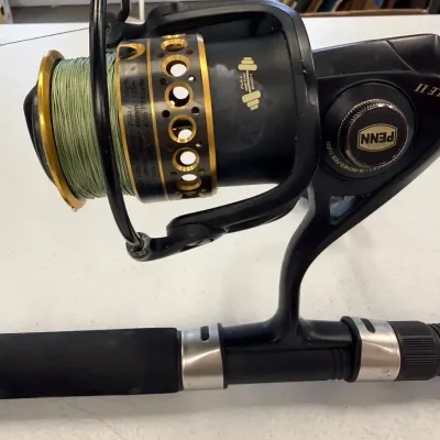 PENN Battle II Saltwater Spinning Reel w/ 7’ Fishing Rod  14-20 lb 