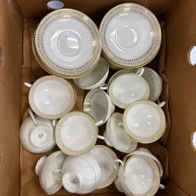 Coalport Chateau Set Of 18 Teacups And 24 Saucers 
