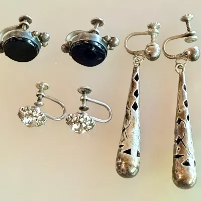 
(3) Pairs Of Sterling Silver Earrings - Pierced - Mexico Onyx And Rhinestone Screw Back - Weight 14.84 Grams