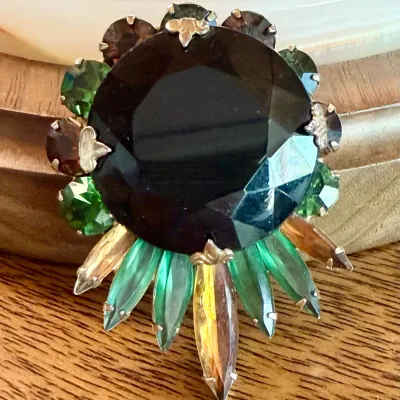 
Juliana Delizza & Elster Black Glass Rhinestone Starburst Gold Tone Brooch D&E