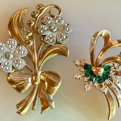(2) Vintage Flower & Spray Green Stone & Rhinestone Brooches
