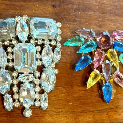 
(2) Antique Colored and Clear Rhinestone Dress Sweater Clip