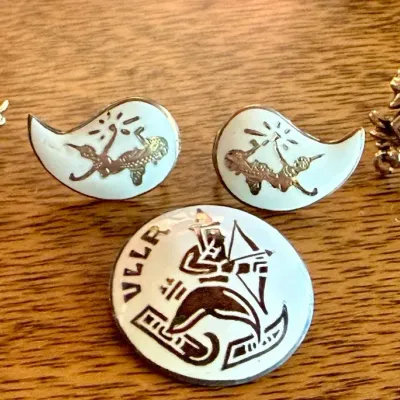 Vintage Siam Sterling Silver & White Enamel Ullr Brooch & Earrings - Weight 11.32 Grams