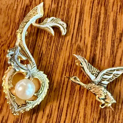 (2) Damascene Spain Brooches Heart And Bird