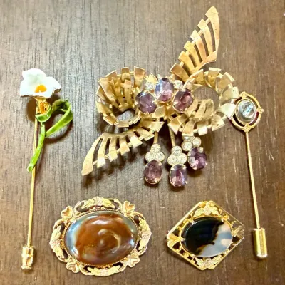 Vintage Brooches & Stick Pins - Gold Filled Black Hills Agate Pins - Purple Stone Pin