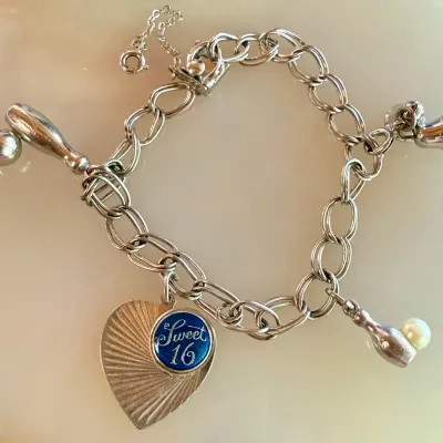 Vintage Sterling Silver 8 Inch Charm Bracelet - Weight 17.43 Grams