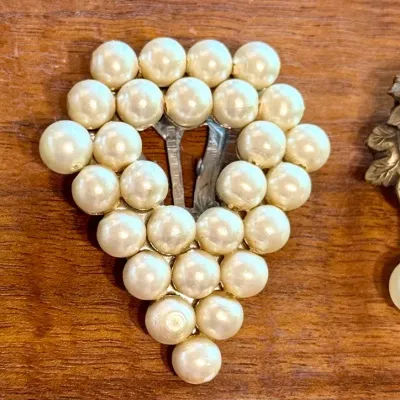 
(3) Antique Art Deco Dress Scarf Clips Faux Pearl - Bakelite Clear Rhinestones