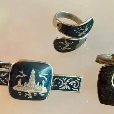 
(3) Vintage Siam Sterling Silver Tie Tacks And Size 7 Ring (as Is) - Weight 14.43 Grams