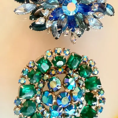 (2) Vintage Aurora Borealis Rhinestone Brooches