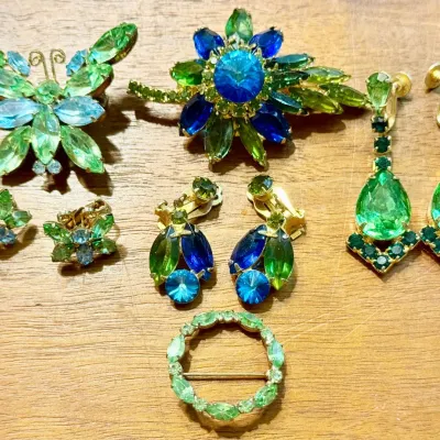 Lovely Green & Blue Peacock Rhinestone Pin & Earrings - Butterflies