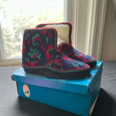 Unworn In Box Andina’s Artesania Booties