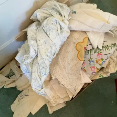 Lot Of Misc. Linens, Cloth Napkins, Handkerchiefs etc. 