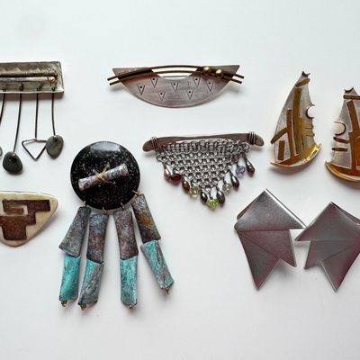 Art Jewelry Group
