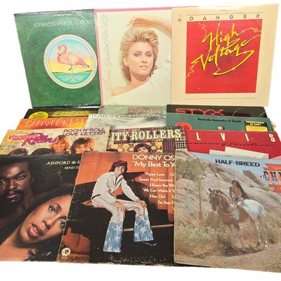 Sale Photo Thumbnail #466: Fourteen Vintage 1970s and 1980s Pop and Rock Vinyl LP Records