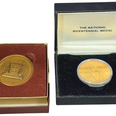 Sale Photo Thumbnail #225: A Pair of US 1776-1976 and 1787-1987 Bicentennial Commemorative Medals