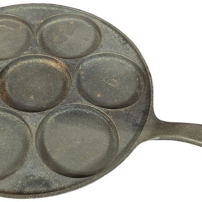 Sale Photo Thumbnail #404: Griswold No. 34 Cast Iron Seven Well Plett Pan