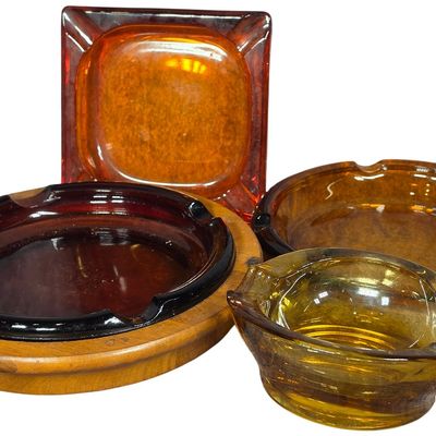 Sale Photo Thumbnail #512: Four Mid-Century Modern Amber and Amberina Glass Ashtrays