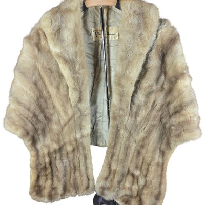 Sale Photo Thumbnail #280: Felix Friedman Cincinnati Let-out Mink Fur Stole