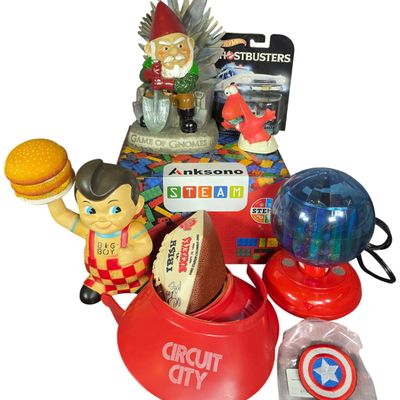 Sale Photo Thumbnail #332: A Group of Collectible Toys and Memorabilia Including Big Boy Vinyl Bank, Hot Wheels Ecto-1, and Game of Gnomes Statue