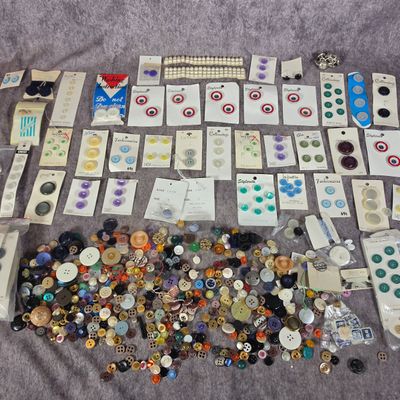 Sale Photo Thumbnail #452: A Group of Vintage Carded and Loose Sewing Buttons and Notions including Stylerite, Costumakers, and La Petite Brands