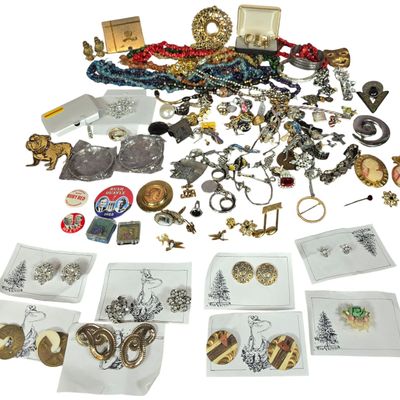 Sale Photo Thumbnail #176: An Assortment of Vintage Costume Jewelry, Accessories, and Political Campaign Buttons