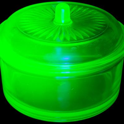 Sale Photo Thumbnail #366: Hazel-Atlas Uranium Glass Round Lidded Dish