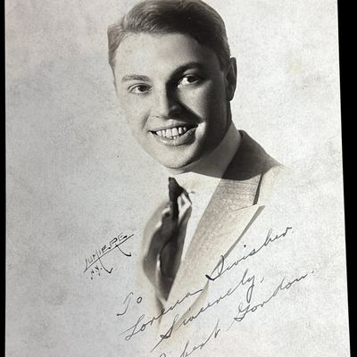 Sale Photo Thumbnail #705: Robert Gordon Signed Lumiere Studio New York Publicity Photograph