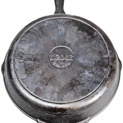 Sale Photo Thumbnail #540: Lodge Cast Iron Skillet with Helper Handle