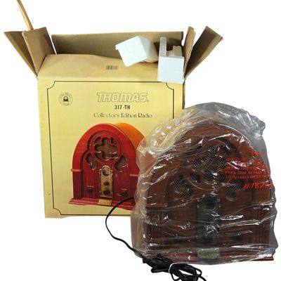 Sale Photo Thumbnail #33: Thomas Model 317-TH Collector's Edition Cathedral Style Wood Radio